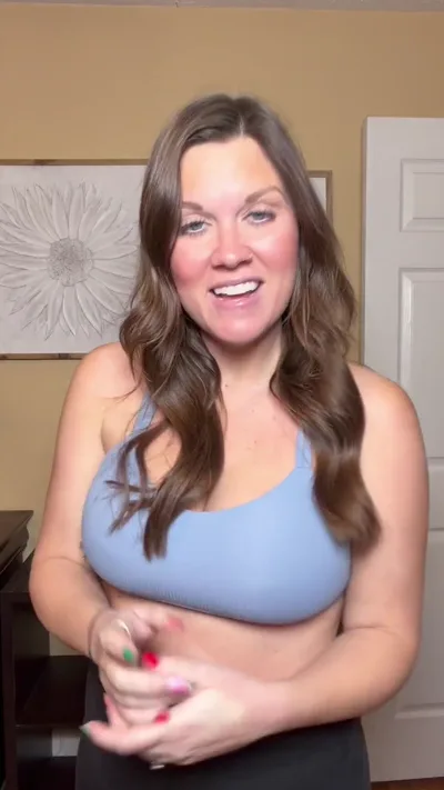 Curvymama15's exclusive video: Aka Curvymama15 01 09 2026 - Onlyfans exclusive video of her changing from