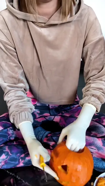 PrincessKayKay93 dominates and fetishizes her slave in real time Onlyfans video