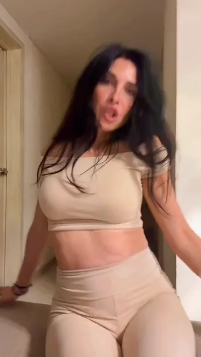Karla Mujeralquimia Aka Mujeralquimia dominates and dominates in exclusive femdom session