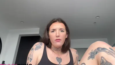 Amyyyoxxo humiliates you with a pathetic beta chastity play