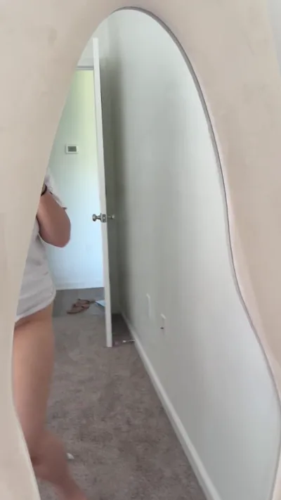 Rmiiix69's Onlyfans Video: The Maintenance Guy is about to cum over her tight pussy in HD