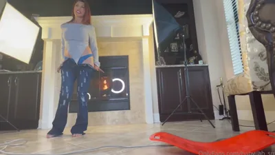 Check out Baby Ah Smiling's hot 18-year-old pussy in exclusive homemade video