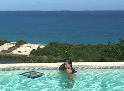 Jana Miartusova gets off with dildos & fisting in hot solo play