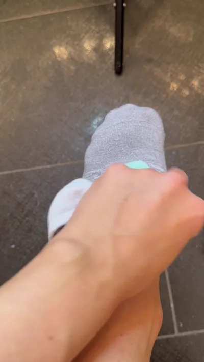 Scarlett Adams dominates you in a real femdom video - Onlyfans Exclusive Foot Reveal