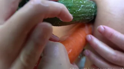 Siswet's fansly debut - Fisting and fisting action!