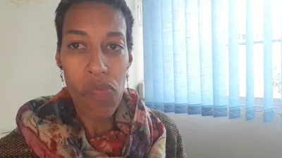 British babe GoldenLace experiences intense hiccups while eating a lot of food