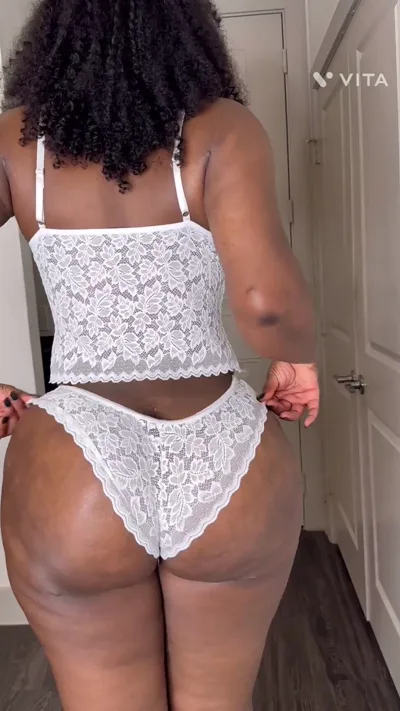 Barbie Is Juicy's hot homemade video is trending on Onlyfans.com