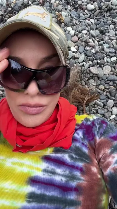 Goddesssevera dominates and teases with her real feet in exclusive solo video Onlyfans