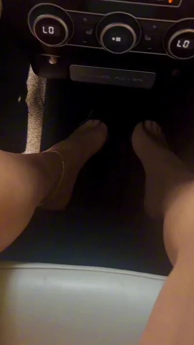 My Stepdad dominates my girlfriend while my mom is out - Onlyfans Exclusive