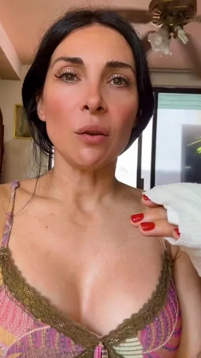Karla Mujeralquimia dominates her man with kinky solo play in Exclusive Onlyfans Video Mensaje Importante 2
