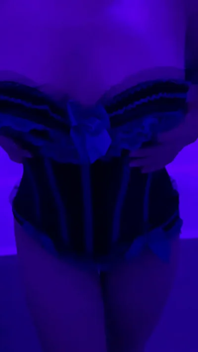 Watch Luna London dominate and humiliate in a hot solo clip with onlyfans
