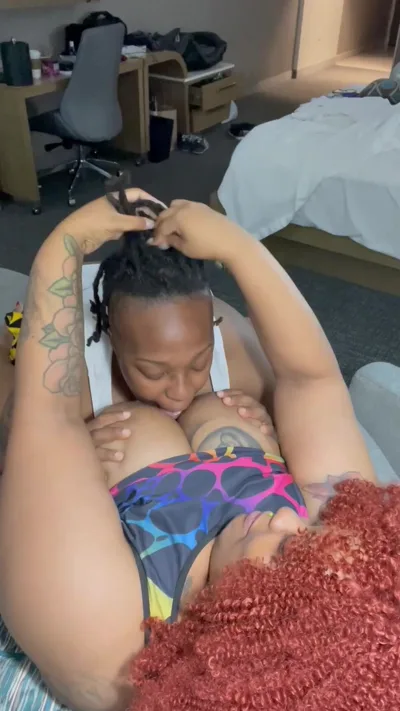 Aka Boldnfckful's hot clip - Onlyfans video - Real girl's titties get a face full of titties