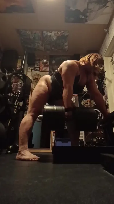 Anna K Powerlifter dominates in sexy bodysuit & shows off her real skills in exclusive HD video