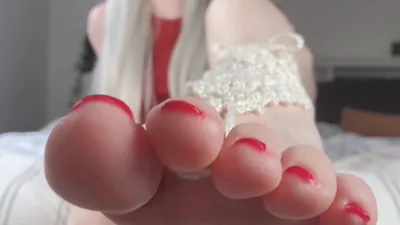 Ashley Bardot worships her step-anfit step-aunt's feet in POV fetish video