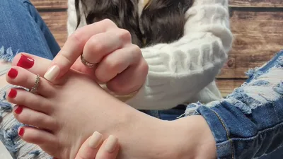 Ashley Bardot's soles and jeans will get you off in this JOI foot fetish video
