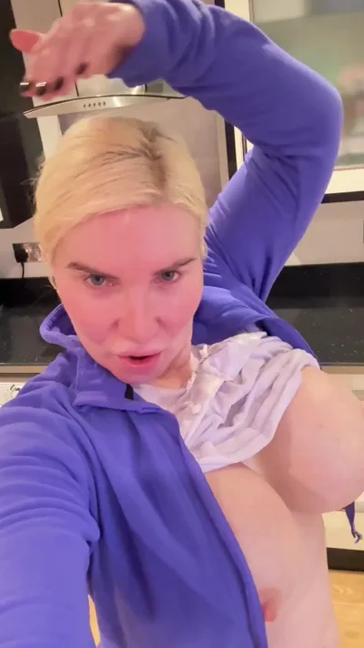 Sophie James - Onlyfans Exclusive Hd Video: Watch Her Get Sweaty, Natural Tits & Asshole Pounded!