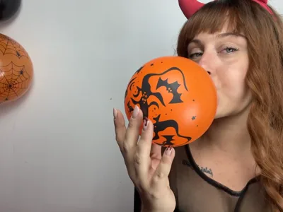 Bee Looner dominates you with her real-life latex fetish in Onlyfans Video Love This Orange Balloon, Onlyfans Exclusive HD Video