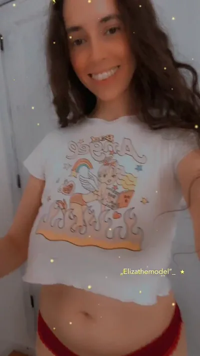 Elizathemodel gets ready for her public debut - Onlyfans exclusive video