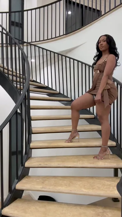 Chanell Heart's Onlyfans video - A Threesome With Real Girls!