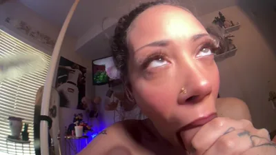 LustforLola Aka's Onlyfans video: My Throat can't get enough of this kinky mistress's feet