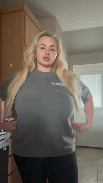 Katrina Thicc's Onlyfans Video: Good Morning Happy Friday with a Twist!
