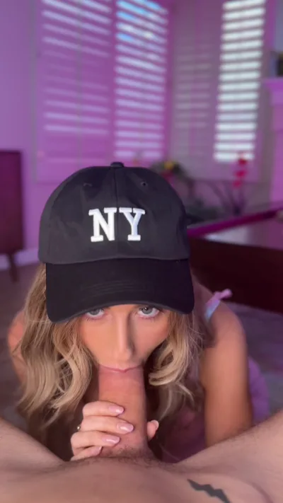 PoppynZach I Bet My Friend I Could Get Him Off In Under 5 Min: Roleplay with a Blonde Amateur