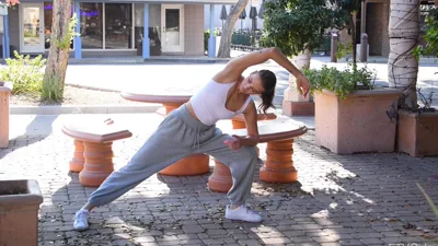 Jewell_1 gets all holes filled with pleasure in this hot siterip video