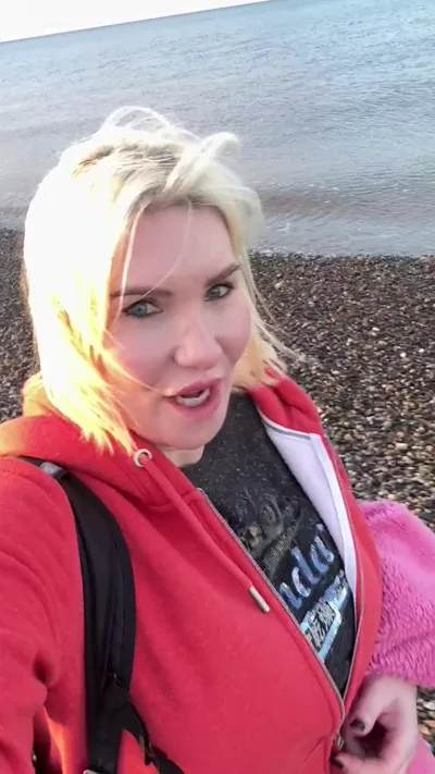 Sophie James is the hottest new amateur in Onlyfans' Hd Video Did A 25 Mile Hike Last Week!