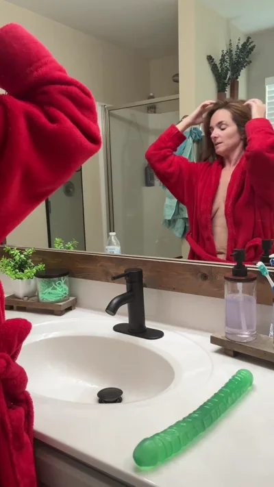 Stepmom will make you her Tampon - Intense POV Closeup of Her Peeing & Shrinking Fetish