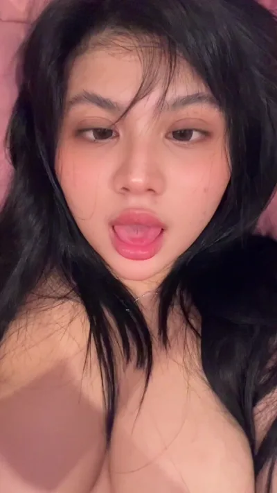 Gresaidss Aka Gresaidss is the only one you need to watch now! Onlyfans video U Want More now!