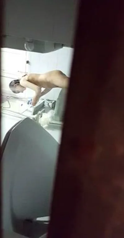 HiddenZone's beachcabin spycam catches voyeurs getting wet and wild in the shower