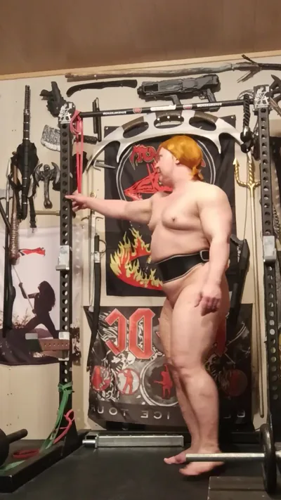 Anna K Powerlifter dominates with her feet in exclusive Onlyfans video stretching without clothes from yesterday