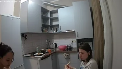 Watch Jane & Feline's kitchen session with a naked stranger on Deslond TV