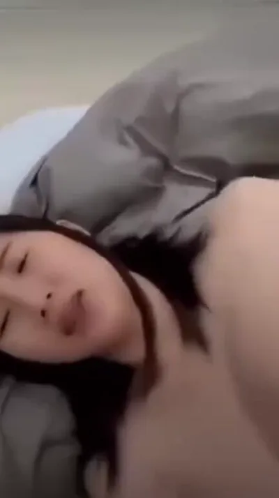 Watch China Pregnant milk herself dry during her pregnancy