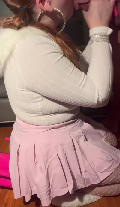 Lexie Nails dominates as Aka Snow & Onlyfans can't resist dressing up for a real femdom experience