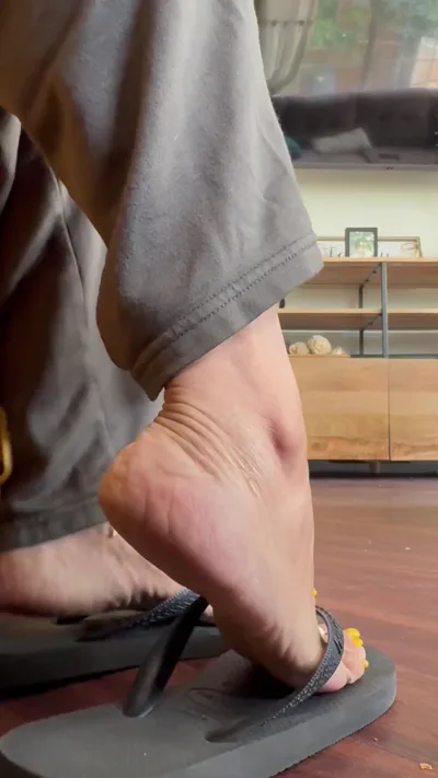 Watch Onlyfans Video Leaked: Watch U505203841 dominate and humiliate with her real feet in kinky solo action