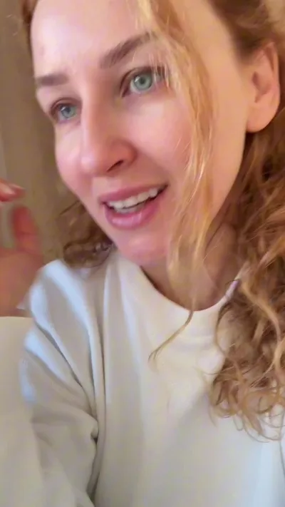 Oliviafleur dominates your life with her feet andexclusive fetish videos on Onlyfans.com
