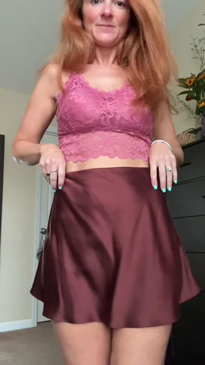 Therealemily34 humiliates her cuckold husband with a teasing ass tease while waiting for her wifey to arrive
