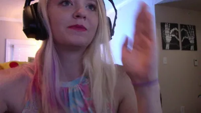 Nerdgibbler is a blonde cutie who loves to get her mouth and pussy stuffed with big dicks