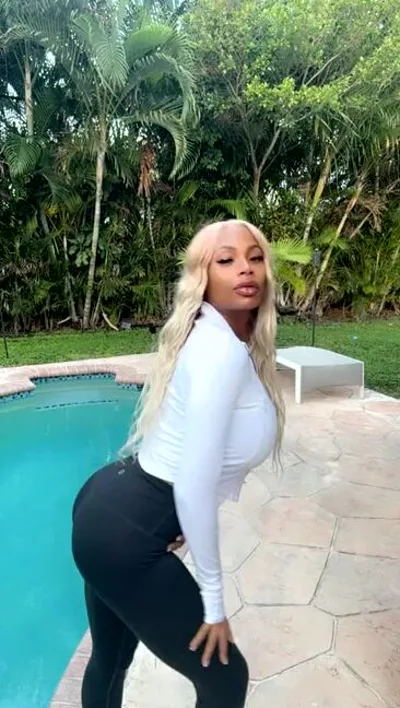 Sarai Minx's exclusive HD video: Aka Saraiminxvip 01 - Onlyfans exclusive video with Sarai Minx