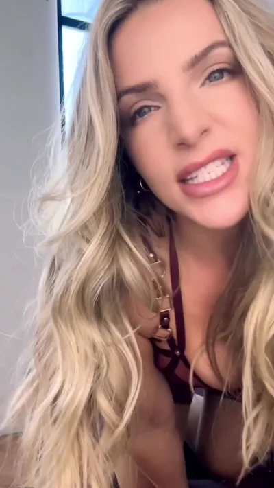 Goddess Jessica Jewels gets kinky in real onlyfans video - Aka Goddessjessicajewels