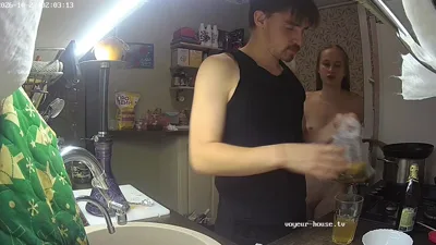 Bo & Ubaldo's steamy naked kitchen show - watch now on tv!