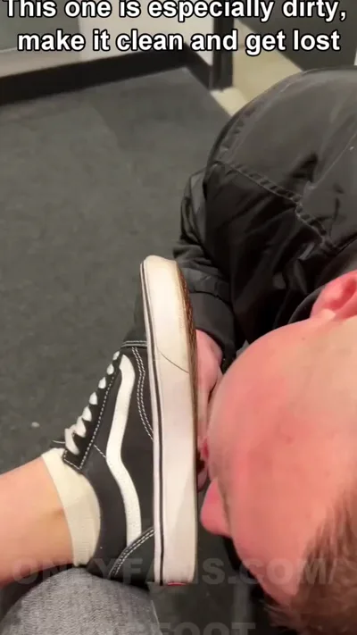 Watch Aka Ygfoot dominate and humiliate you with her feet in Onlyfans Video You Can Start Licking The Sole