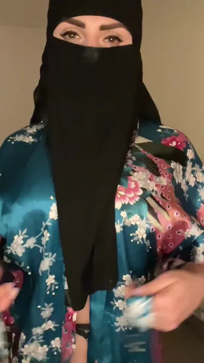Scarlet Vice's Onlyfans Video: Fucking my way through my favorite fruit in HD
