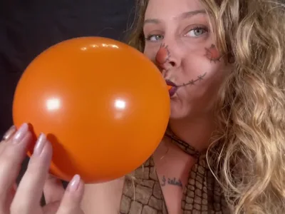 Bee Looner dominates in exclusive HD onlyfans video, featuring real fetish and domination