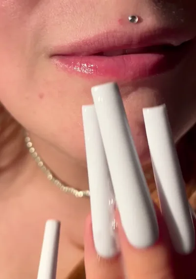 Lexie Nails dominates Aka Snow with her heels and nails in exclusive video onlyfans can see