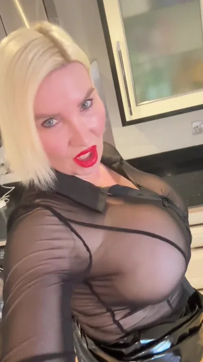Watch Sophie James, the hot onlyfans model, get her natural nylons covered in hot jizz on the hottest day of the year!