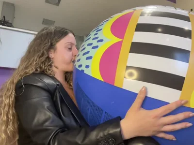 Bee Looner dominates in HD Onlyfans video part 4, featuring real fetish domination and solo action