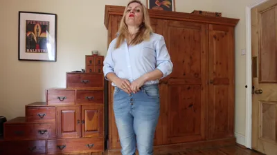 British MILF LadyArbella Blue begs for a pee fetish fetish video and gets her jeans pants wet