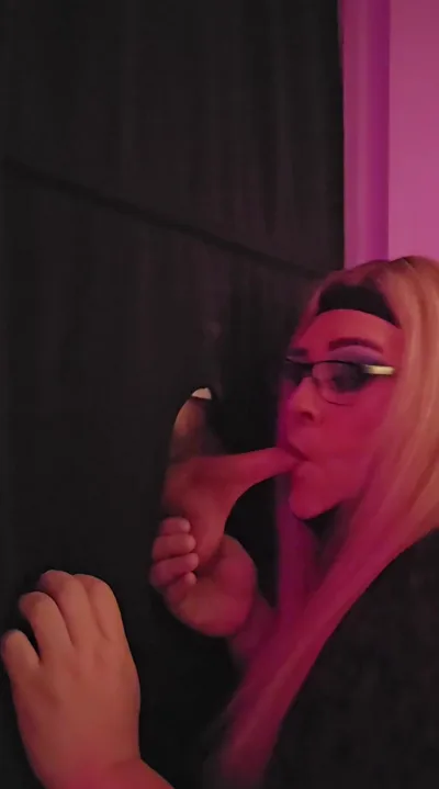 Reneevegasgloryhole's hot homemade video - Onlyfans Exclusive - Onlyfans Model Exclusive